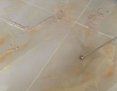 新昌瓷砖空鼓维修公司分享粘合剂选择不当在瓷砖铺贴过程中可能导致以下问题