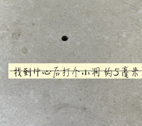 新昌瓷砖空鼓维修公司专业解答在瓷砖铺贴过程中，如果砂料搅拌不均匀，将会带来以下问题